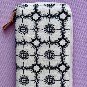 Mina Perhonen “Anemone” Hobonichi Techo Weeks Cover